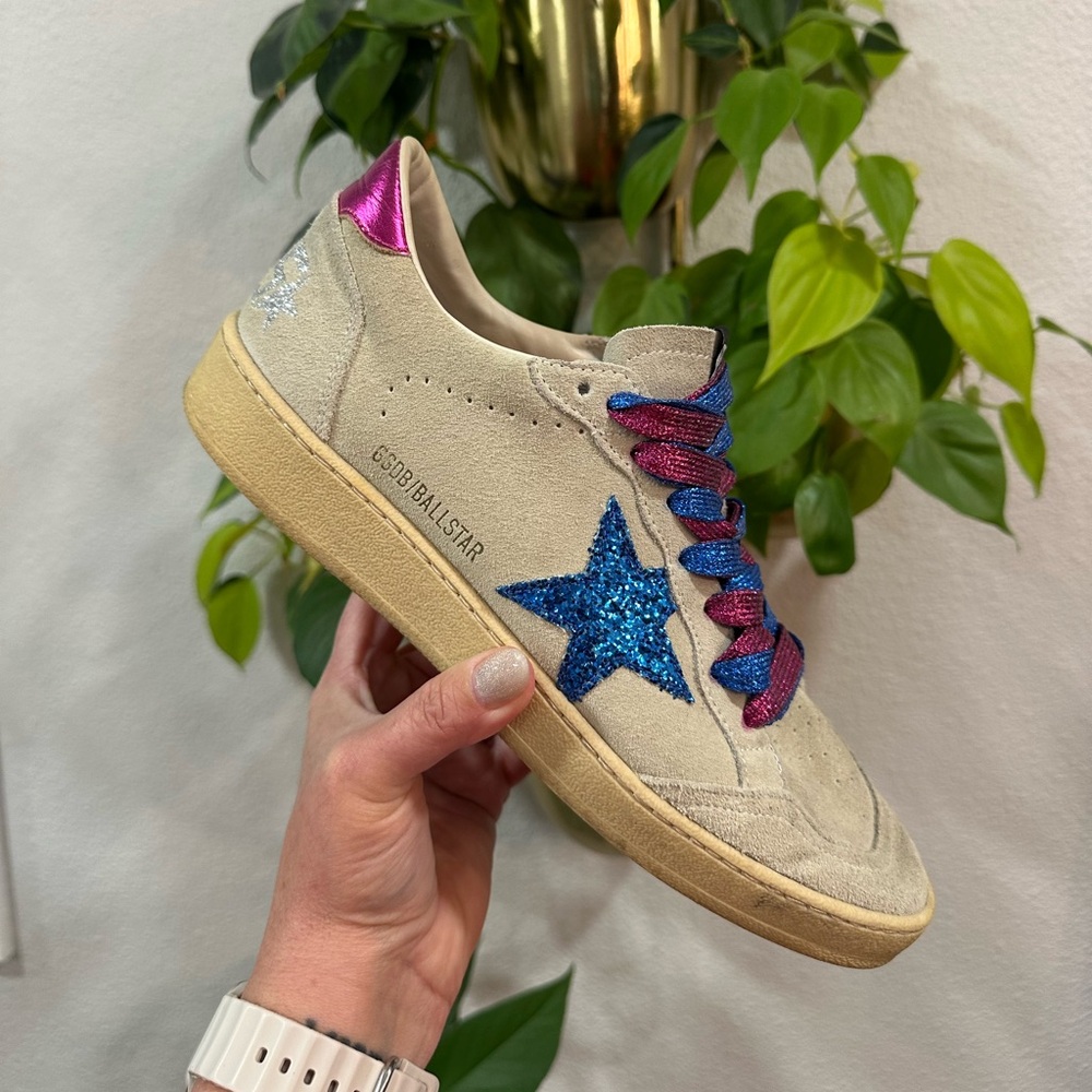 SOLD Women’s Golden Goose suede Ballstars